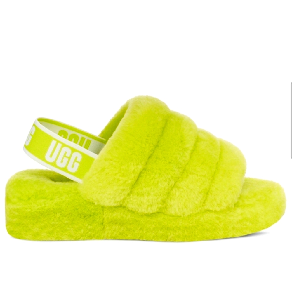 Uggs w/fluffy yeah slide
